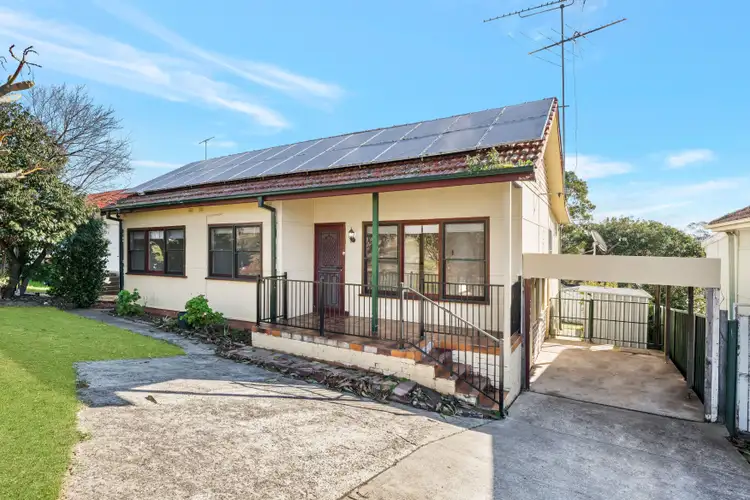 Second view of Homely house listing, 7 Grandview Drive, Campbelltown NSW 2560