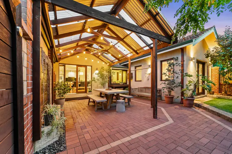 1/57 Cloister Avenue, Manning WA 6152