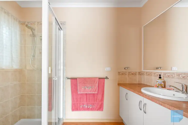 Fourth view of Homely house listing, 5 Rogers Close, Burnside VIC 3023