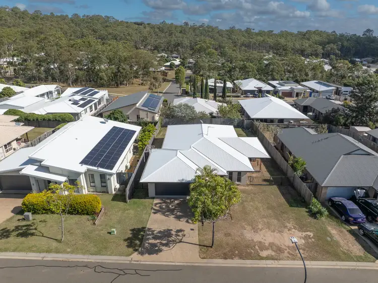 30 Bottlebrush Drive, Kirkwood QLD 4680
