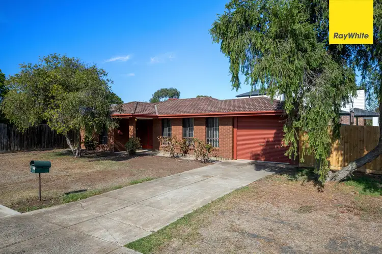 27 Linlithgow way, Melton West VIC 3337
