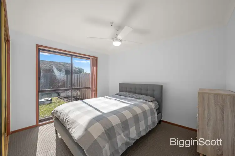 Fifth view of Homely house listing, 10 Spindrift Court, Carrum Downs VIC 3201