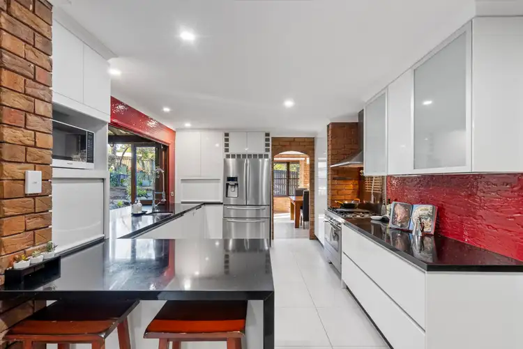 16 Albany Forest Drive, Albany Creek QLD 4035