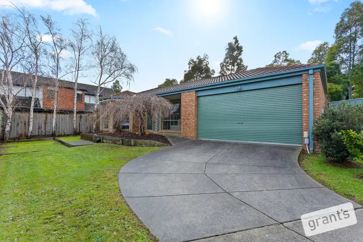 5 Stanton Close, Narre Warren South VIC 3805