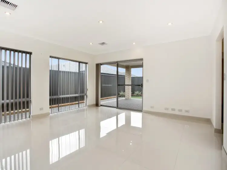 Fifth view of Homely house listing, 34 Langdon Loop, Caversham WA 6055
