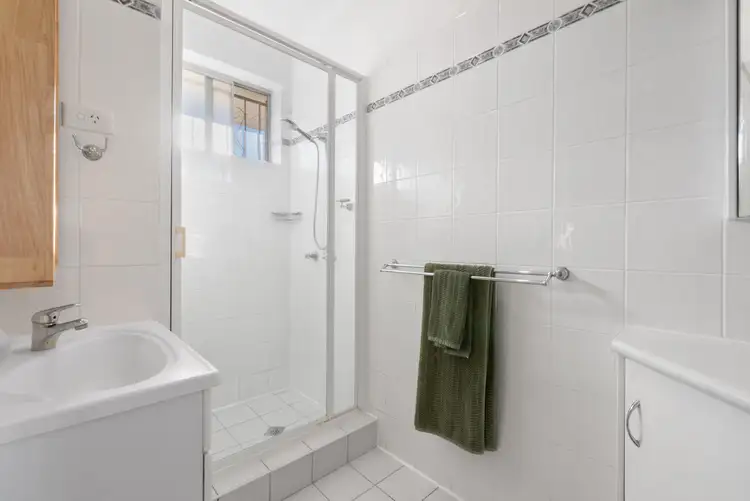 Sixth view of Homely unit listing, 5/44 Yeronga Street, Yeronga QLD 4104