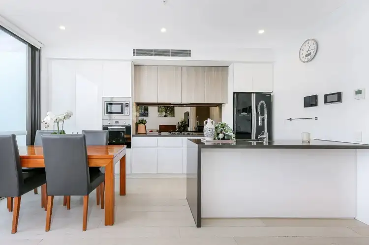 Second view of Homely apartment listing, N1010/659-669 Gardeners Road, Mascot NSW 2020