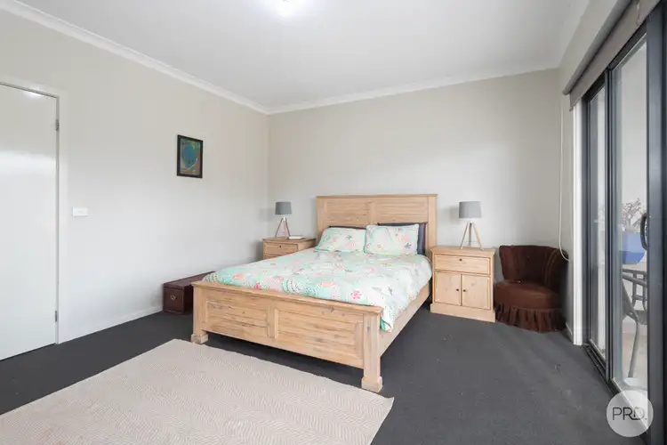 Sixth view of Homely house listing, 8 Lucia Crescent, Mount Clear VIC 3350