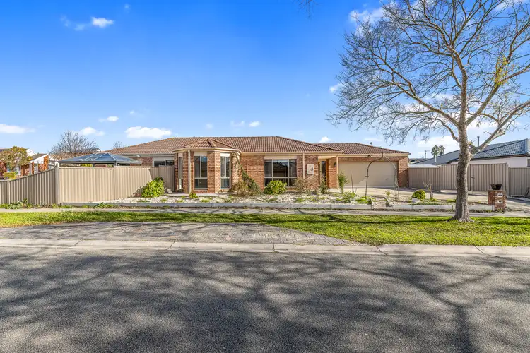 10 Highland Crescent, Narre Warren South VIC 3805