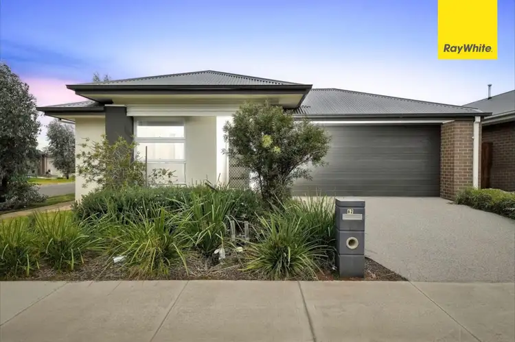 62 Horsley Street, Thornhill Park VIC 3335