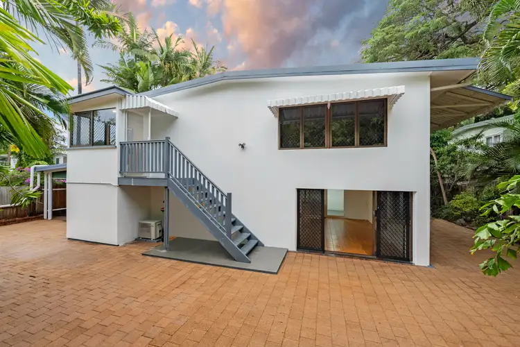 6 Wellington Street