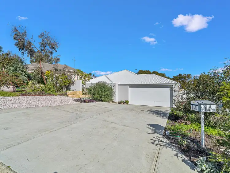 14 Jacana Way, Halls Head WA 6210