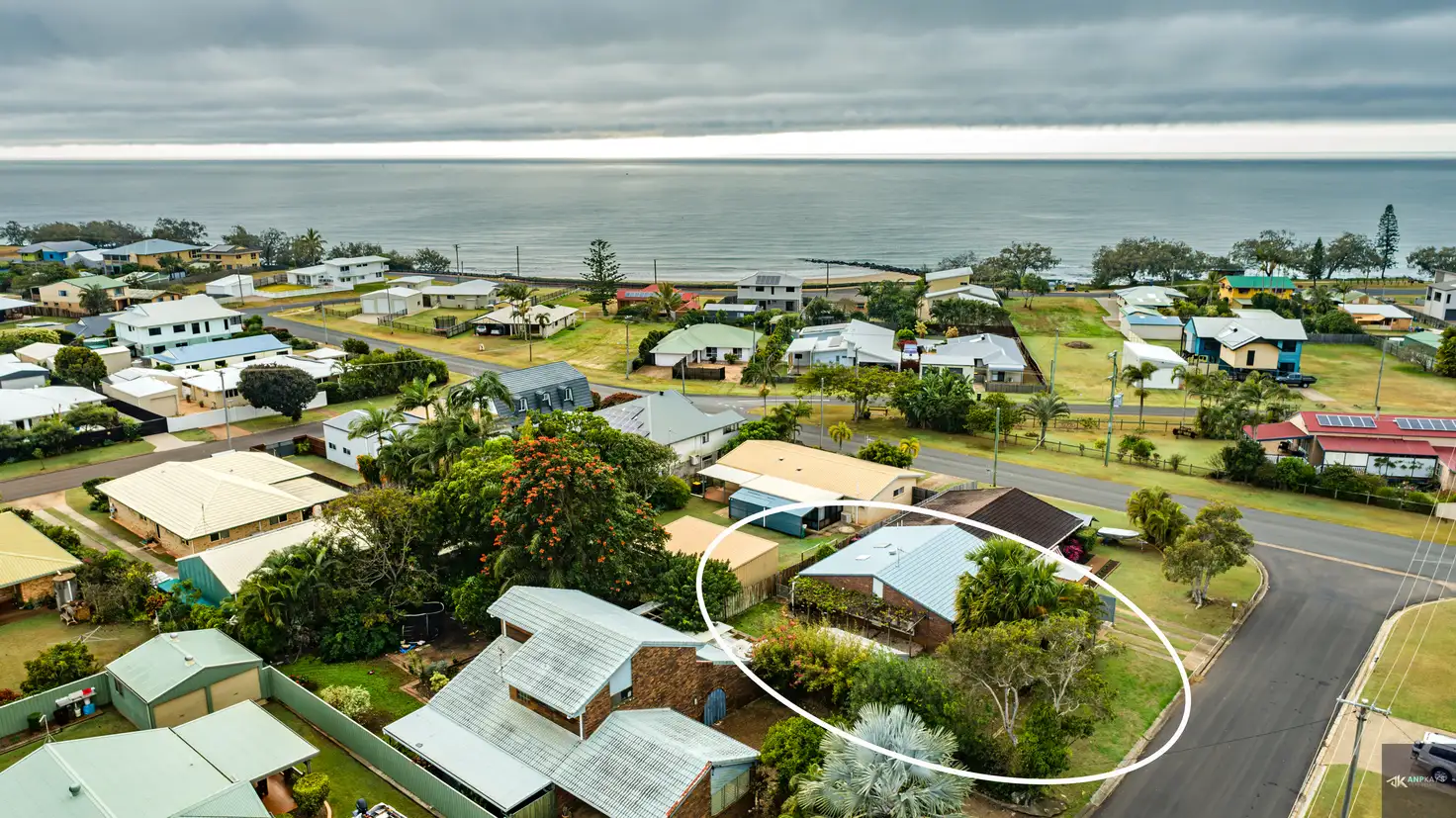 Main view of Homely unit listing, 2/2 Grey Street, Burnett Heads QLD 4670