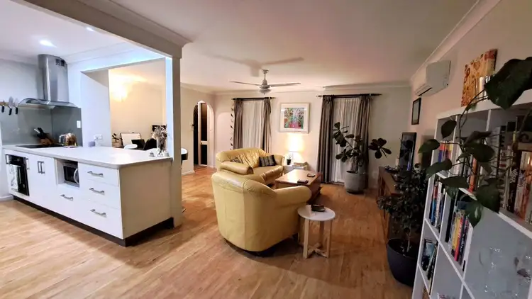 Second view of Homely house listing, 15 Zeewyck Court, Mahomets Flats WA 6530