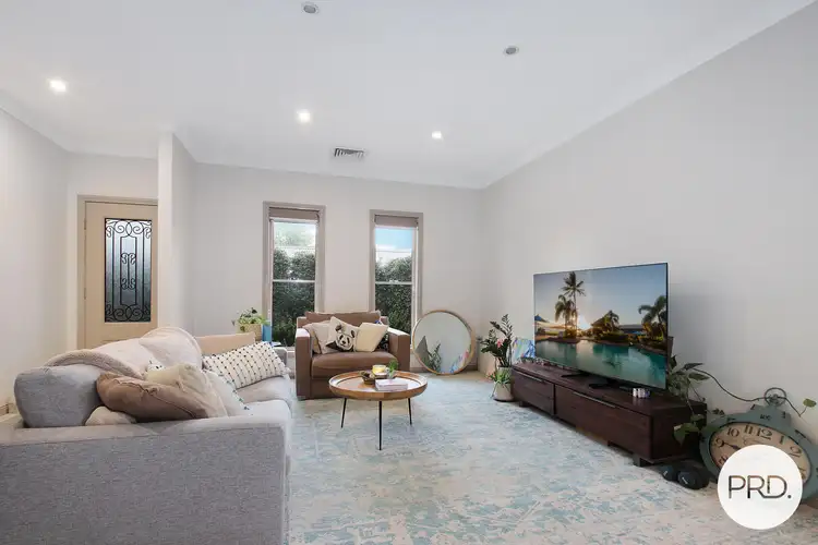 Sixth view of Homely unit listing, 2/483 Schubach Street, East Albury NSW 2640