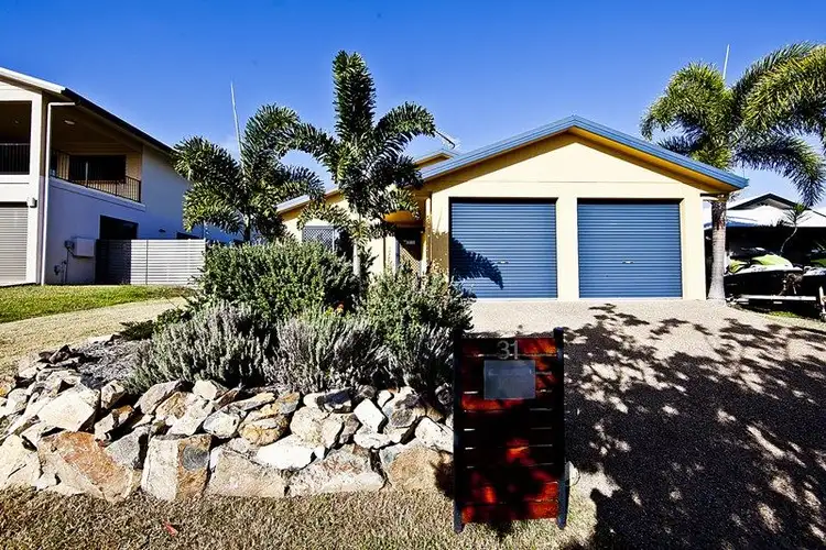 31 Timbury Way, Mount Louisa QLD 4814