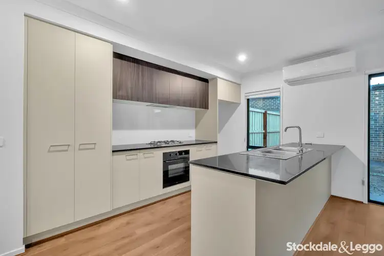 10 Sichuan Walk, Mickleham VIC 3064