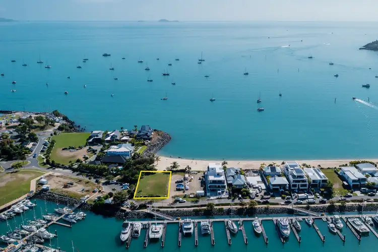 15 The Beacons, Airlie Beach QLD 4802