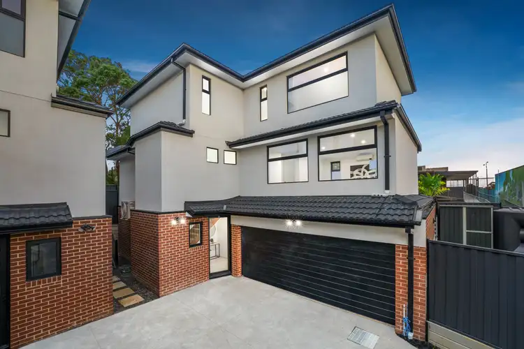 4/2 Mossfield Avenue, Ferntree Gully VIC 3156