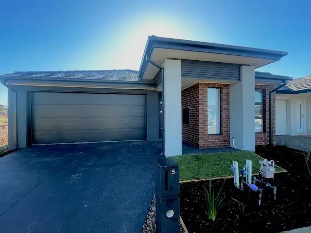 Main view of Homely house listing, 5 Petunia Crescent, Armstrong Creek VIC 3217