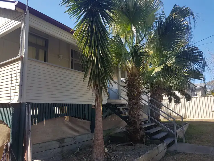 4 Siemons Street, One Mile QLD 4305