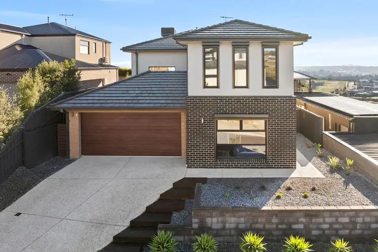 9 Northbridge Road, Highton VIC 3216