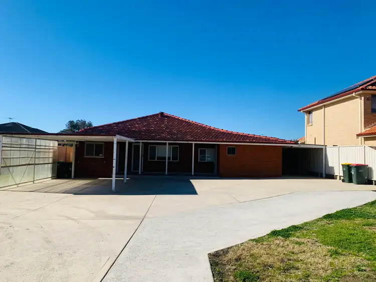 28 Winton Avenue, Edensor Park NSW 2176