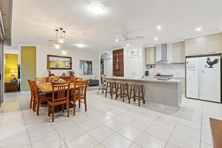 Sixth view of Homely house listing, 8 Pandorea Circuit, North Lakes QLD 4509
