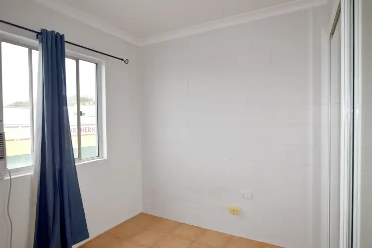 Fourth view of Homely unit listing, 4/29 Off Street, Gladstone Central QLD 4680