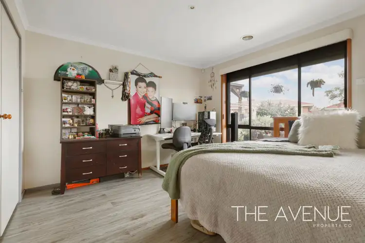 Fifth view of Homely house listing, 2 Falcon Walk, Kings Park VIC 3021