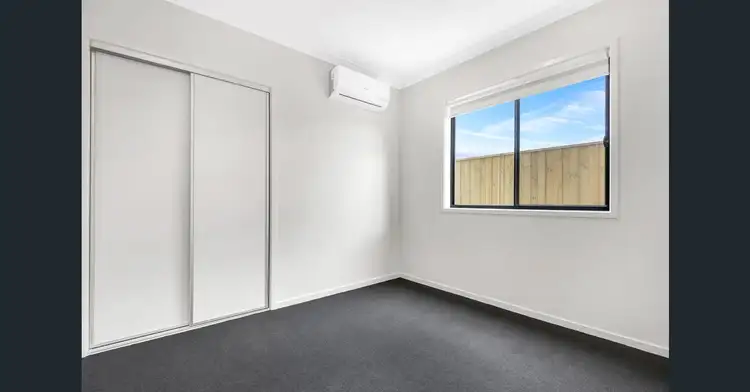 Fourth view of Homely townhouse listing, 5 Soho Crescent, Wollert VIC 3750