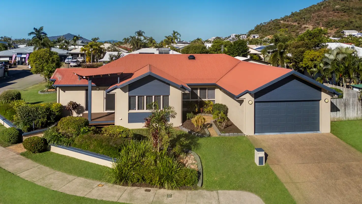 Main view of Homely house listing, 8 Crestbrook Drive, Mount Louisa QLD 4814