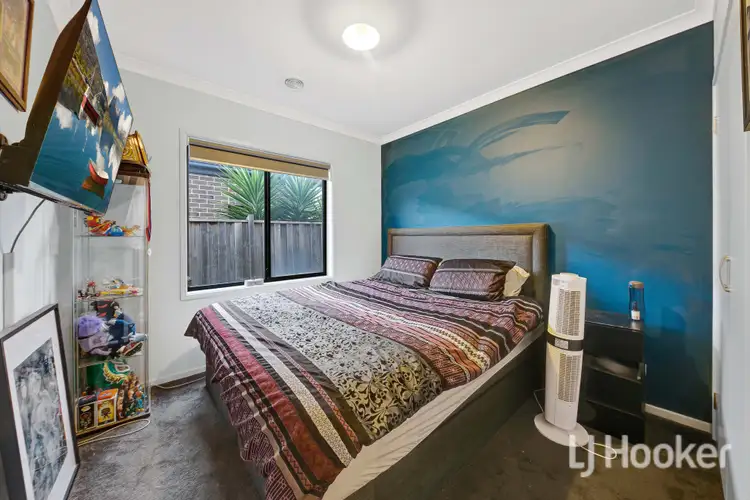 Seventh view of Homely house listing, 12 Erden Court, Harkness VIC 3337