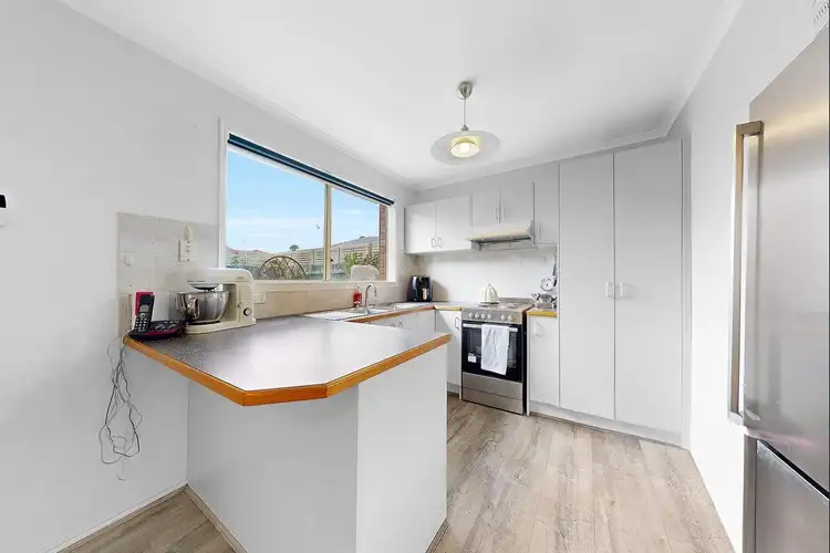 Fifth view of Homely house listing, 2 Arnica Close, Hampton Park VIC 3976