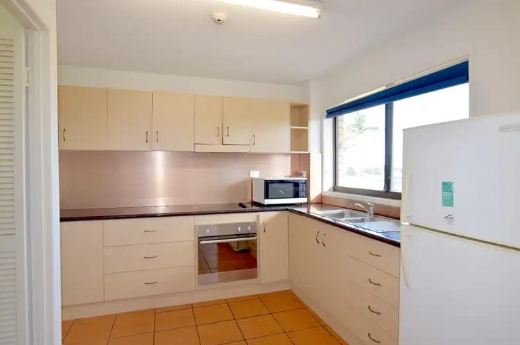 Fourth view of Homely unit listing, 8/7 Kent Street, West Gladstone QLD 4680