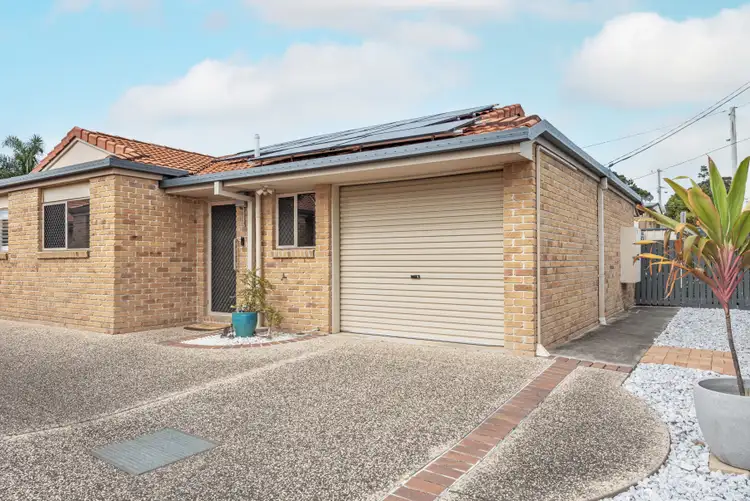 Main view of Homely villa listing, 4/490-492 Oxley Avenue, Redcliffe QLD 4020
