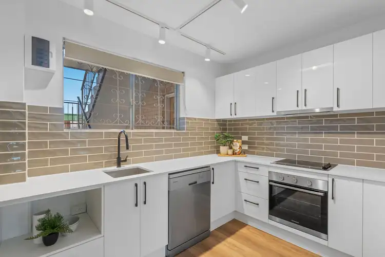 Third view of Homely apartment listing, 5/106 Bayview Terrace, Clayfield QLD 4011