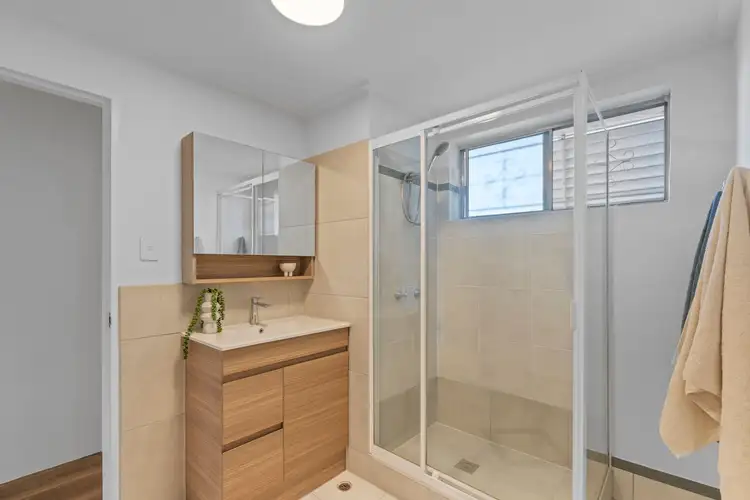 Fifth view of Homely apartment listing, 5/106 Bayview Terrace, Clayfield QLD 4011