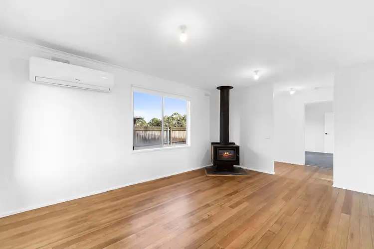Fourth view of Homely house listing, 7 Nowra Court, Simpson VIC 3266