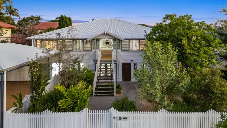 18 Princes Road, Hyde Park QLD 4812