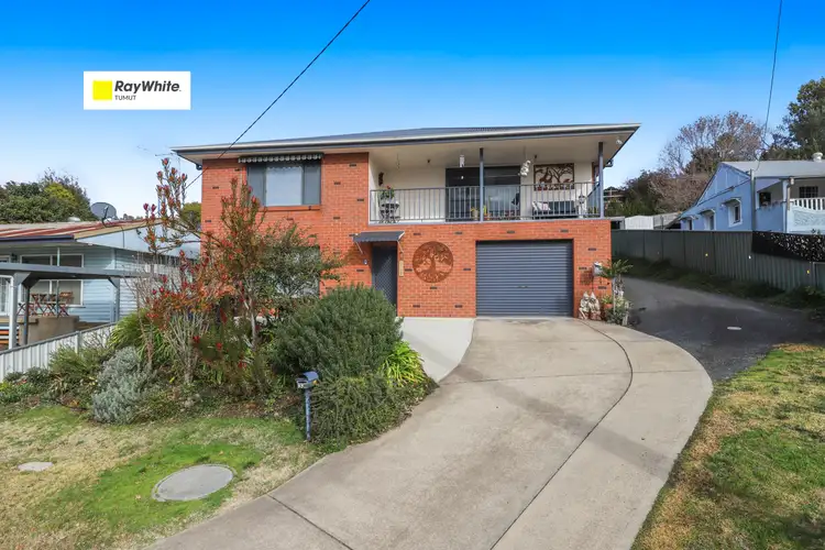 33 Simpson Street, Tumut NSW 2720