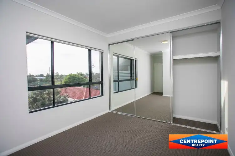 Fifth view of Homely apartment listing, 6/6 Morago Crescent, Cloverdale WA 6105
