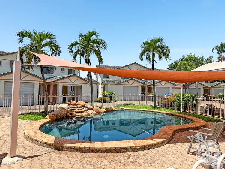 2/21-23 Tuffley Street, West End QLD 4810