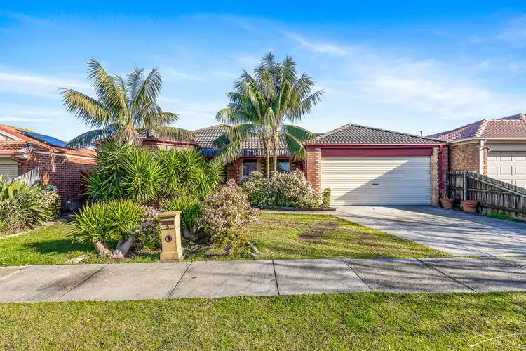 5 Essex Court, Cranbourne East VIC 3977