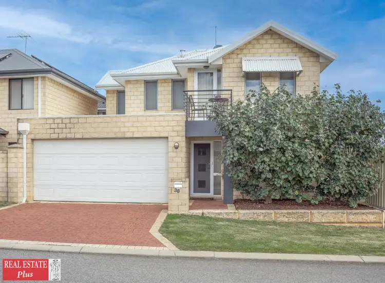 38 Aquaviva Circle, Viveash WA 6056