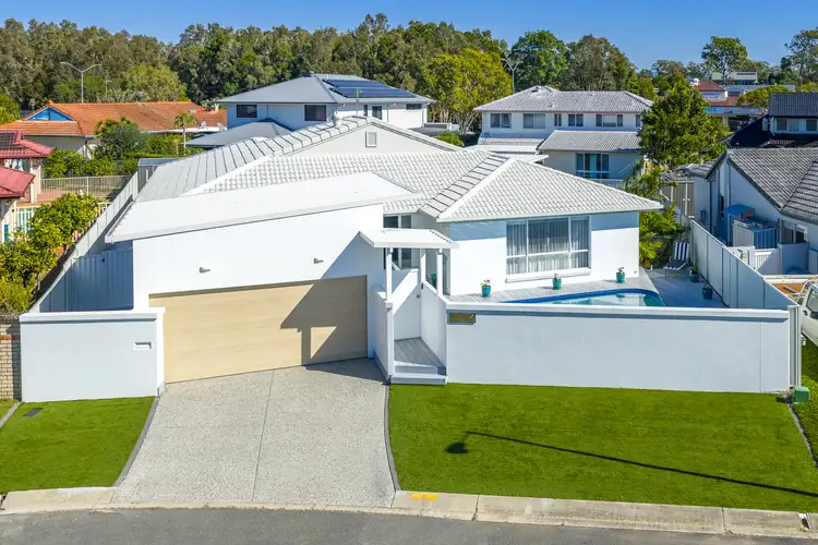 7 Saltbreeze Court, Runaway Bay QLD 4216