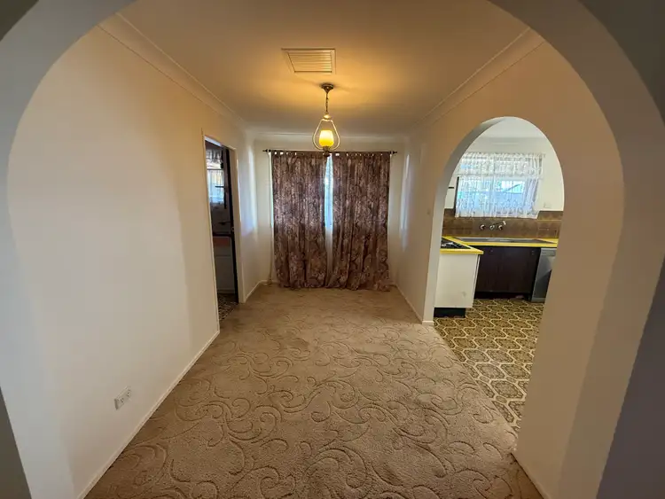 Fifth view of Homely house listing, 10 Medlyn Street, Parkes NSW 2870