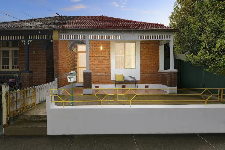 7 Woodland Street, Marrickville NSW 2204