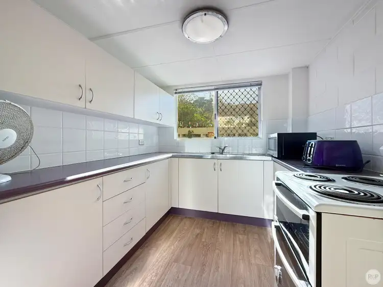 Fifth view of Homely unit listing, 2/68 Paxton Street, North Ward QLD 4810