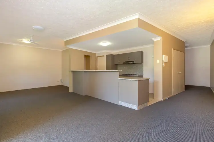 Fourth view of Homely unit listing, 2/90-92 Hugh Street, Garbutt QLD 4814